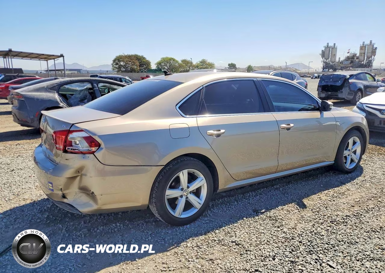 2015 Volkswagen Passat S VIN:1VWAT7A34FC116982 - 3
