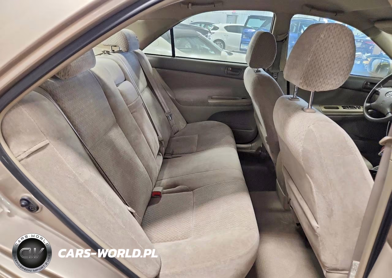 2003 Toyota Camry Le VIN:4T1BE32K53U133260 - 10