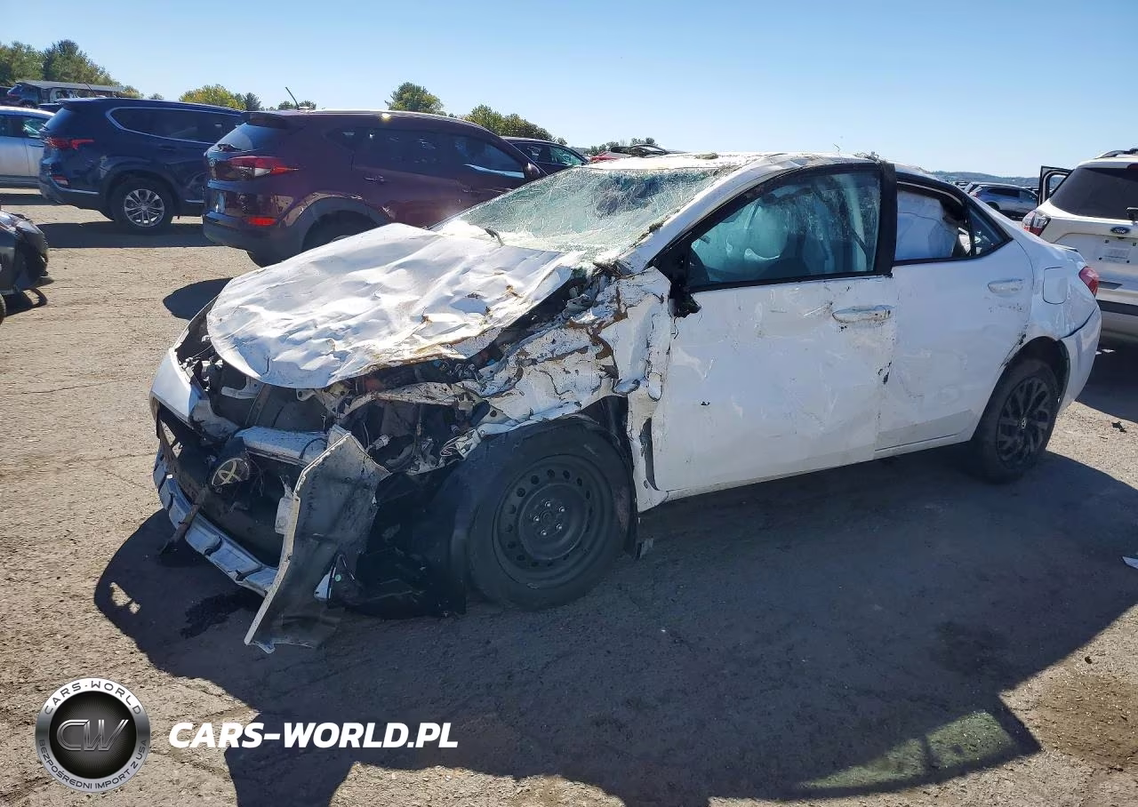 2017 Toyota Corolla Le VIN:2T1BURHEXHC956038 - 1