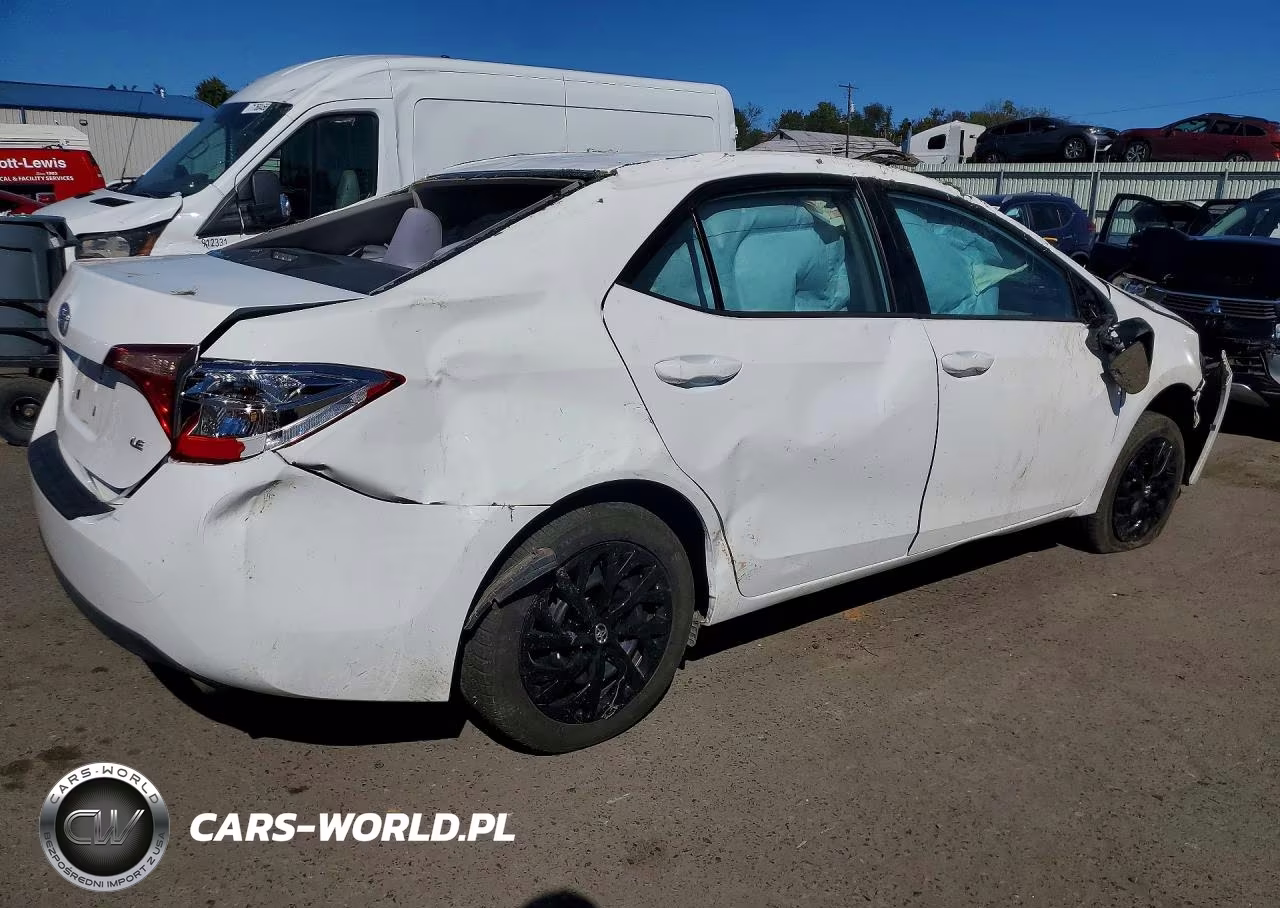 2017 Toyota Corolla Le VIN:2T1BURHEXHC956038 - 3