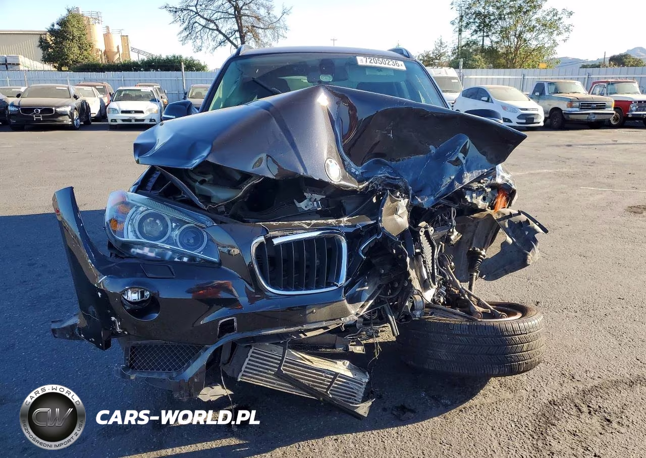 2015 BMW X1 xDrive28I VIN:WBAVL1C54FVY34873 - 5