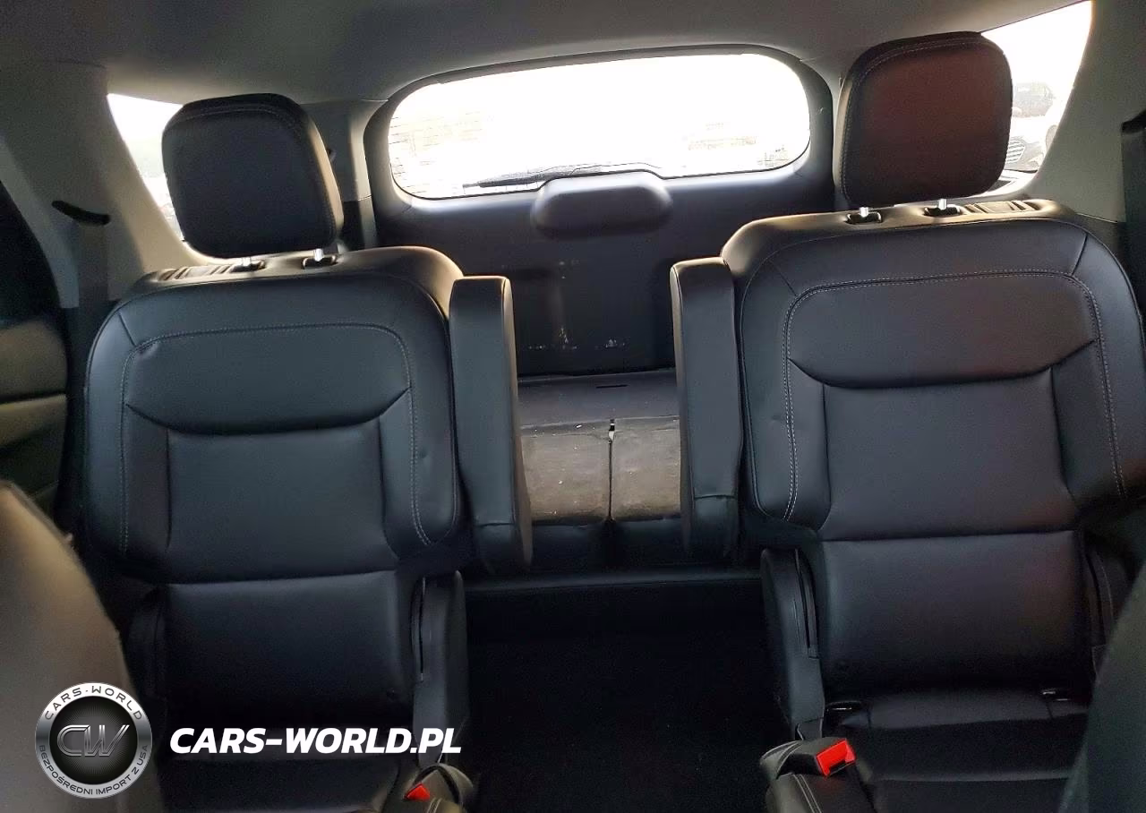 2023 Ford Explorer Xlt VIN:1FMSK7DH9PGA40361 - 10
