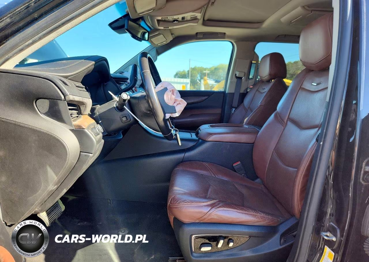 2019 Cadillac Escalade Luxury VIN:1GYS4BKJ8KR218145 - 7