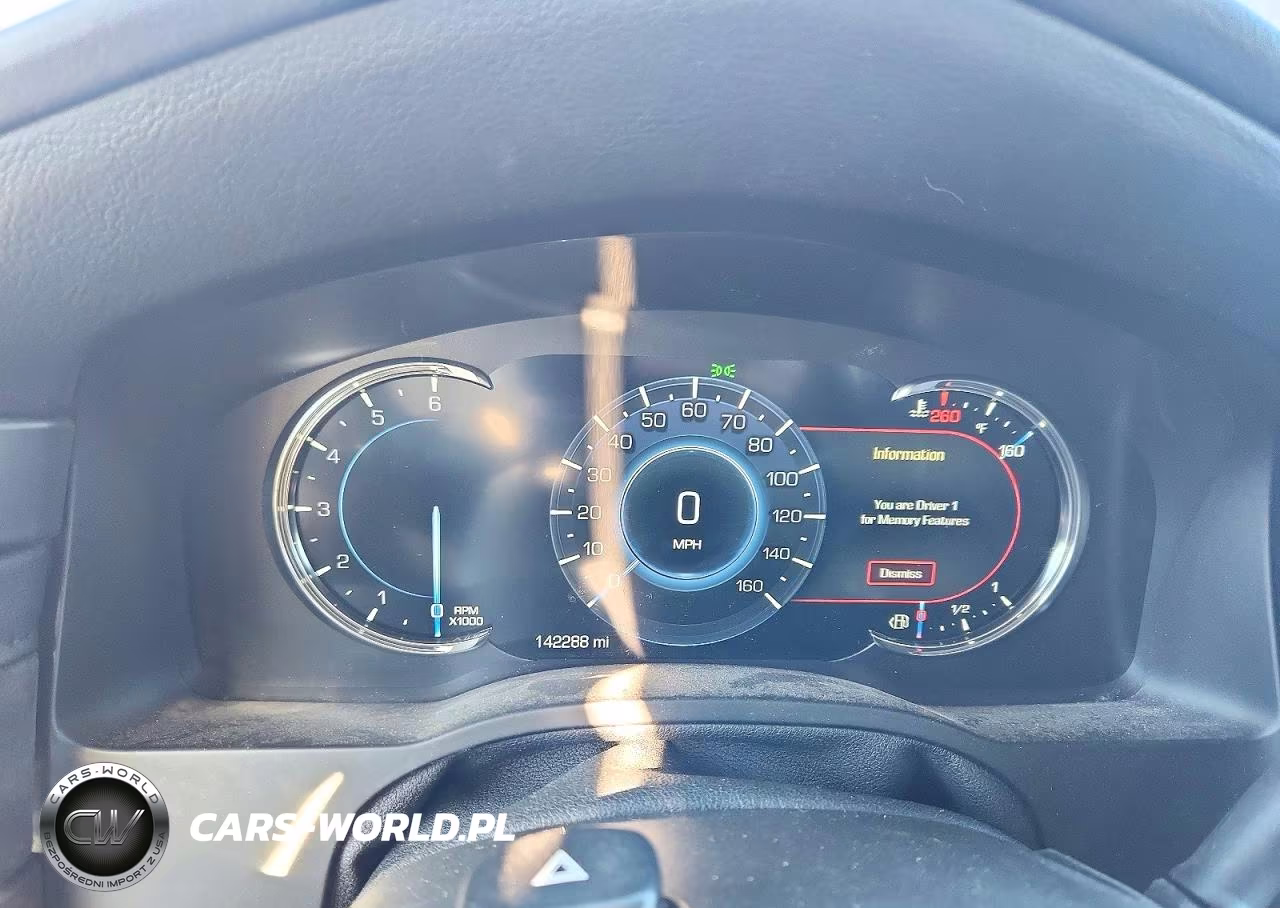 2019 Cadillac Escalade Luxury VIN:1GYS4BKJ8KR218145 - 9