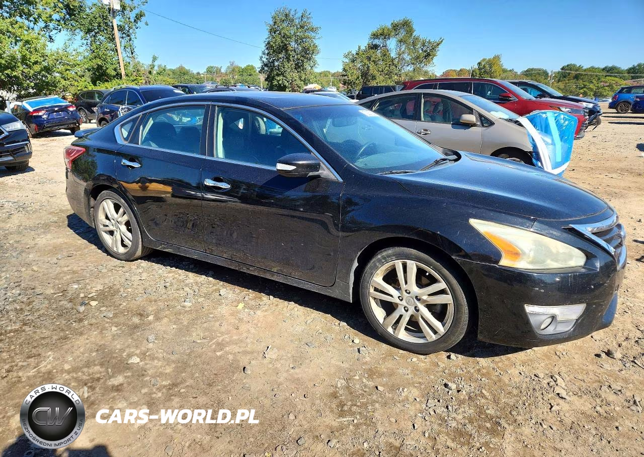 2013 Nissan Altima 3.5 S VIN:1N4BL3AP1DC220304 - 4