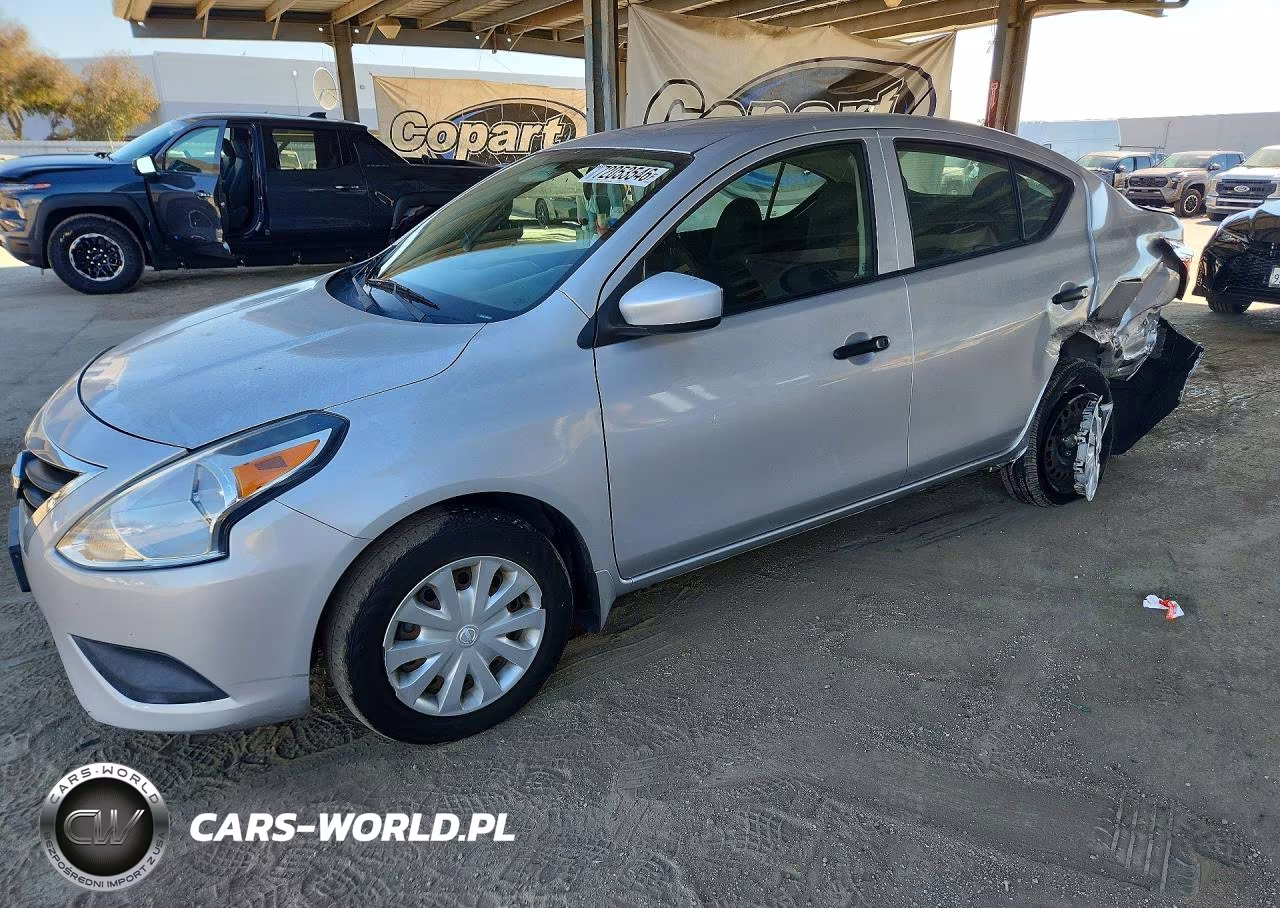 2017 Nissan Versa 1.6 S – zdjęcie 1 z 13