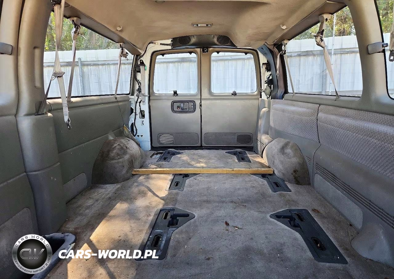 2000 Chevrolet Express G3500 VIN:1GAHG39R3Y1273708 - 10