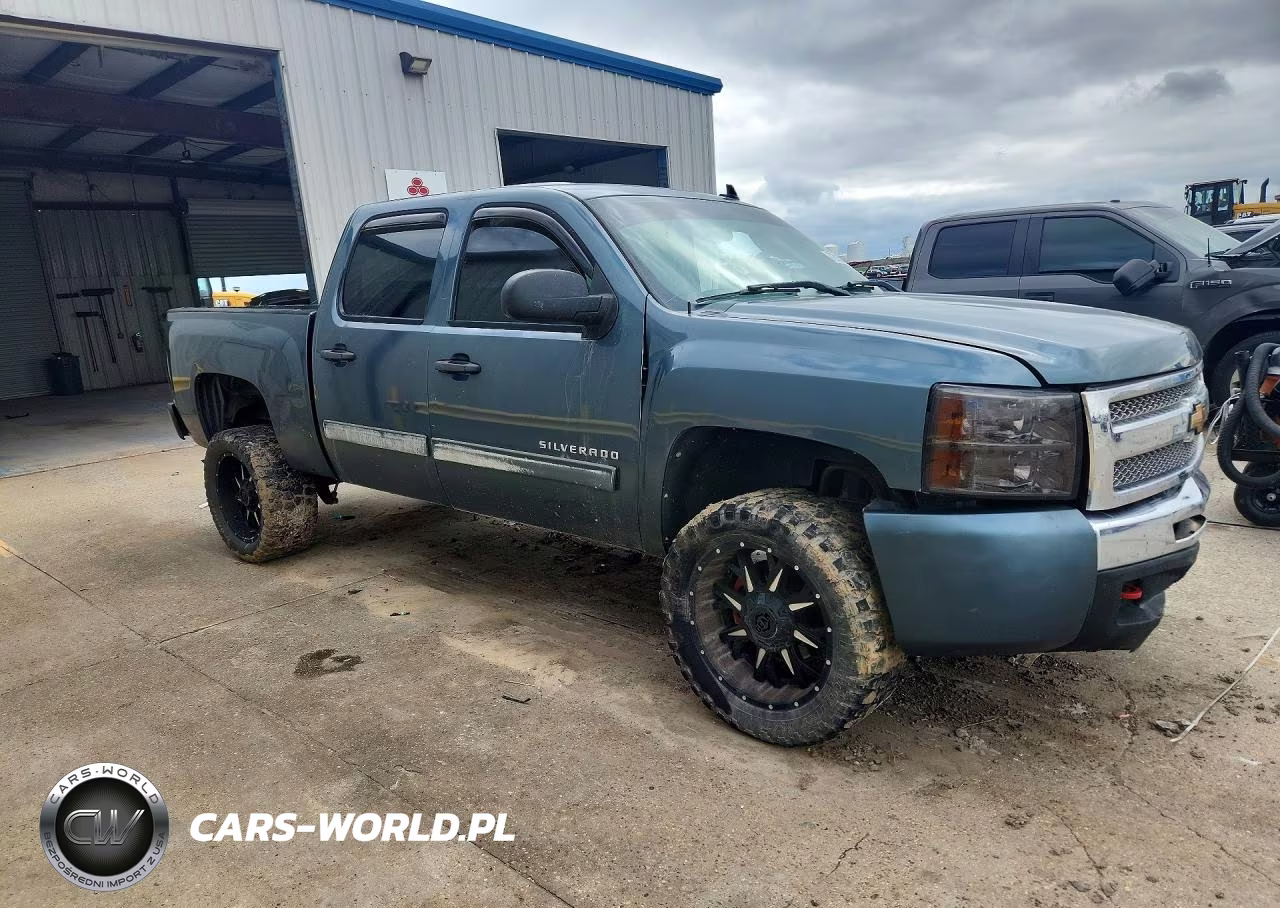 2011 Chevrolet Silverado C1500 Ls VIN:3GCPCREA3BG351172 - 4