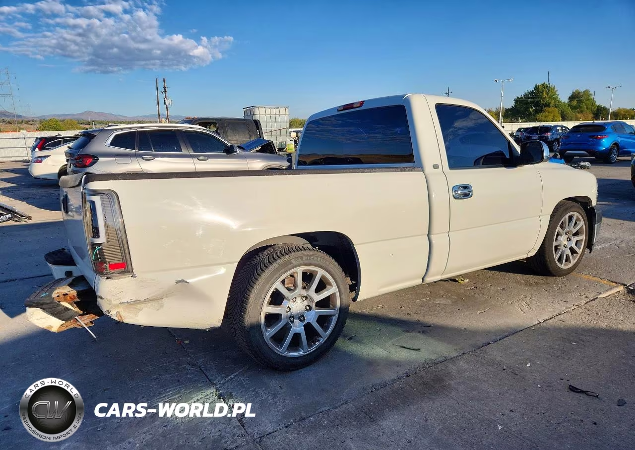 2000 Chevrolet Silverado C1500 VIN:1GCEC14V5YE422885 - 3