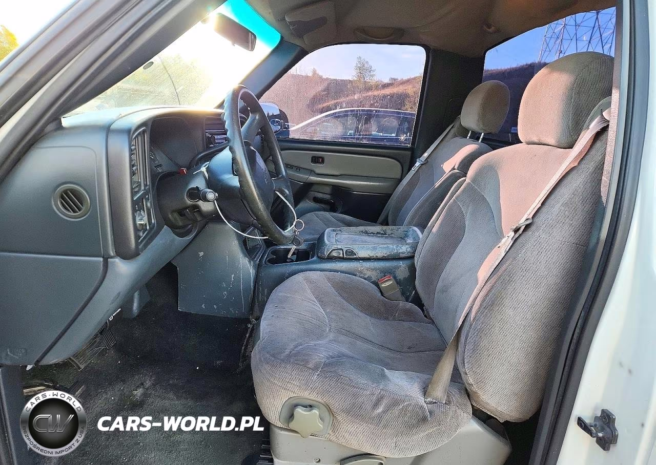 2000 Chevrolet Silverado C1500 VIN:1GCEC14V5YE422885 - 7