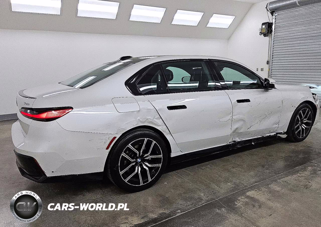 2025 BMW 740 Xi VIN:WBA33EH02SCU94141 - 3