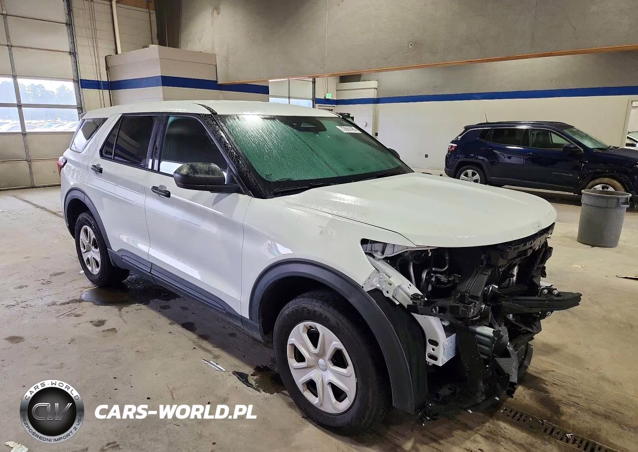 2025 Ford Explorer Police Interceptor VIN:1FM5K8AB0SGA17790 - 4