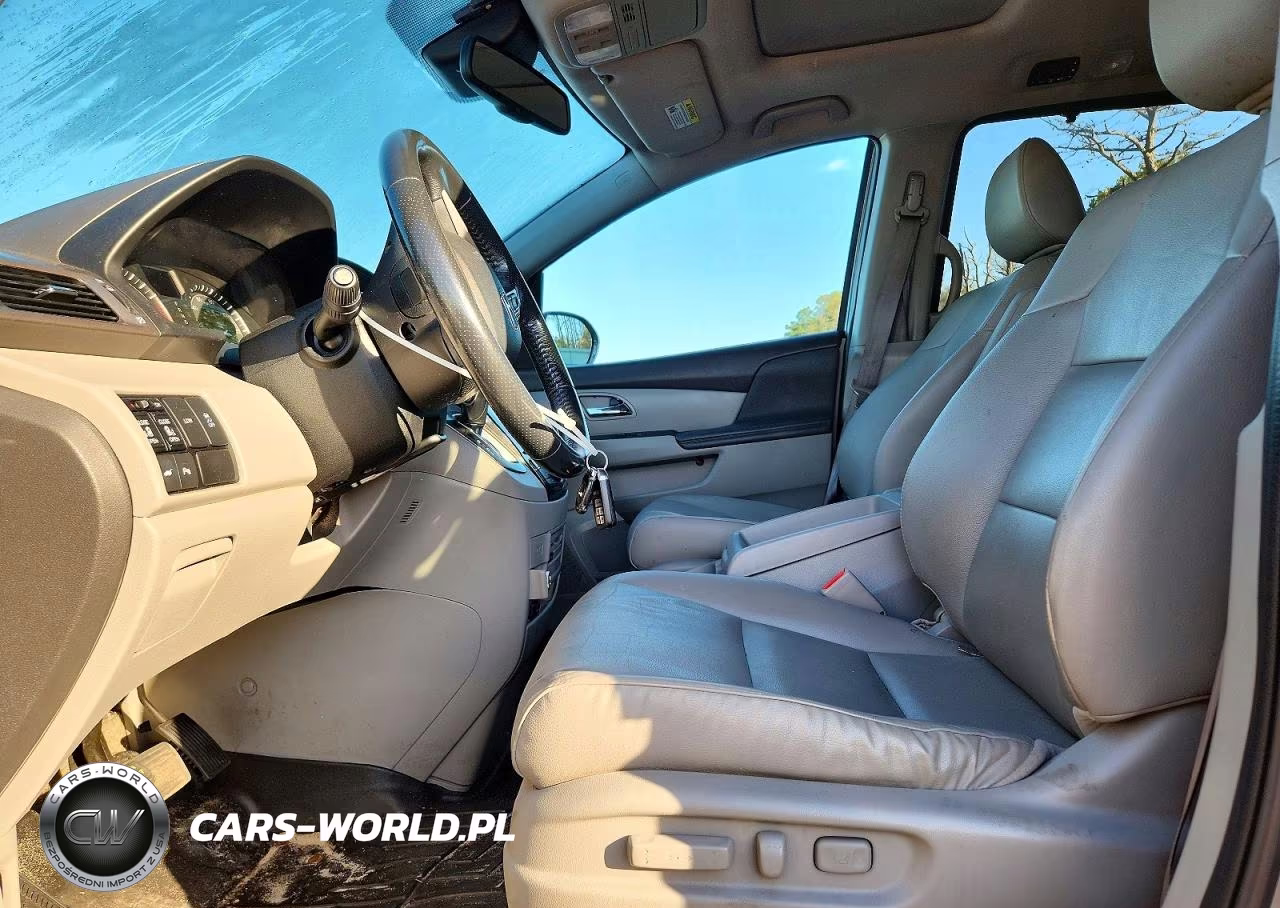 2016 Honda Odyssey Touring VIN:5FNRL5H97GB160760 - 7