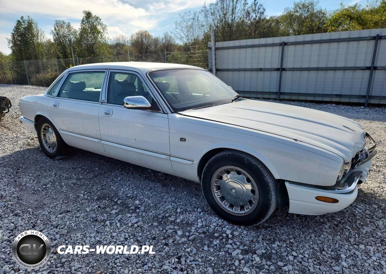2000 Jaguar Vandenplas Majestic VIN:SAJDA24C4YLF14740 - 4