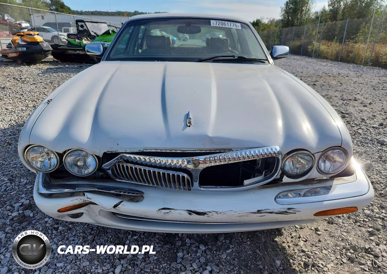 2000 Jaguar Vandenplas Majestic VIN:SAJDA24C4YLF14740 - 5
