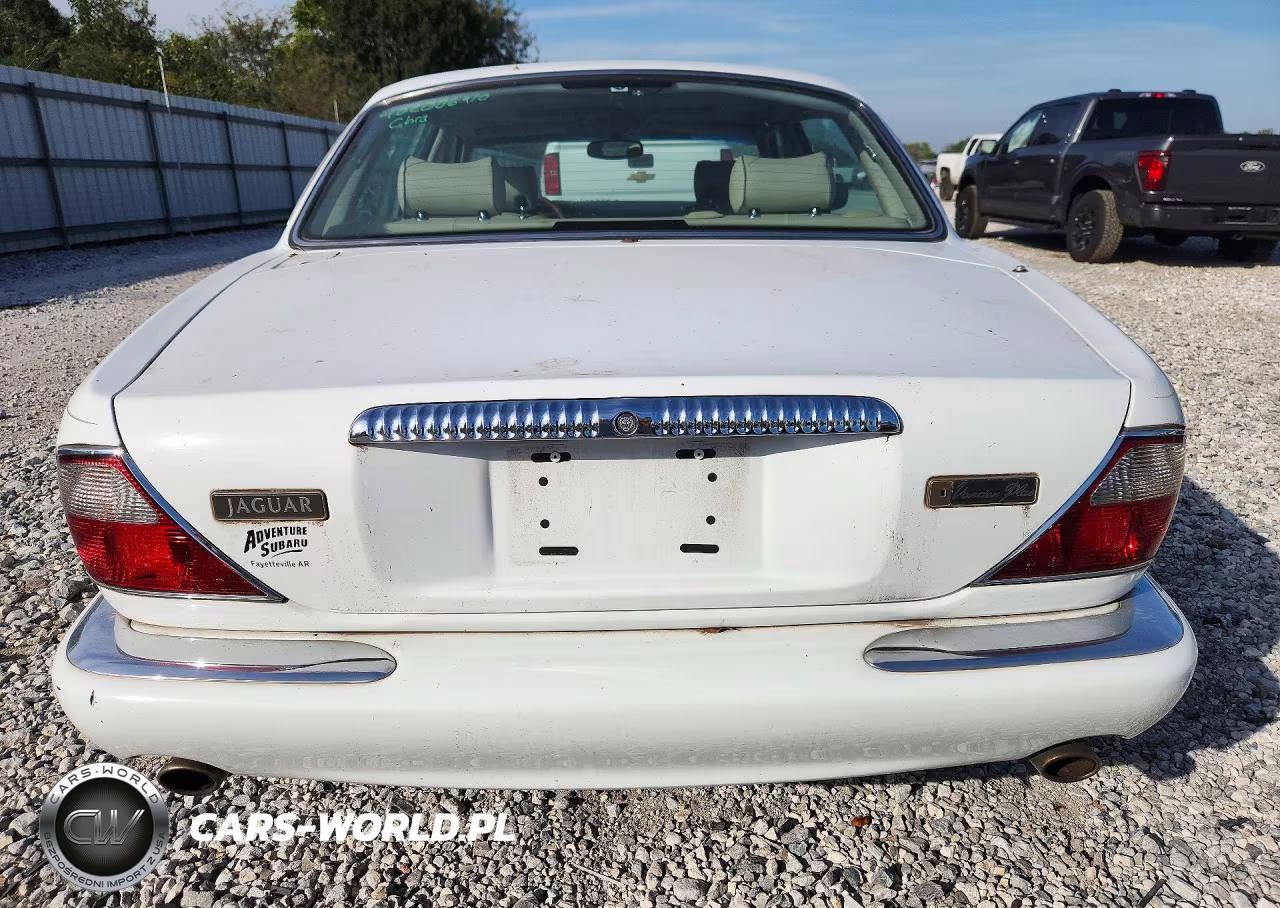 2000 Jaguar Vandenplas Majestic VIN:SAJDA24C4YLF14740 - 6