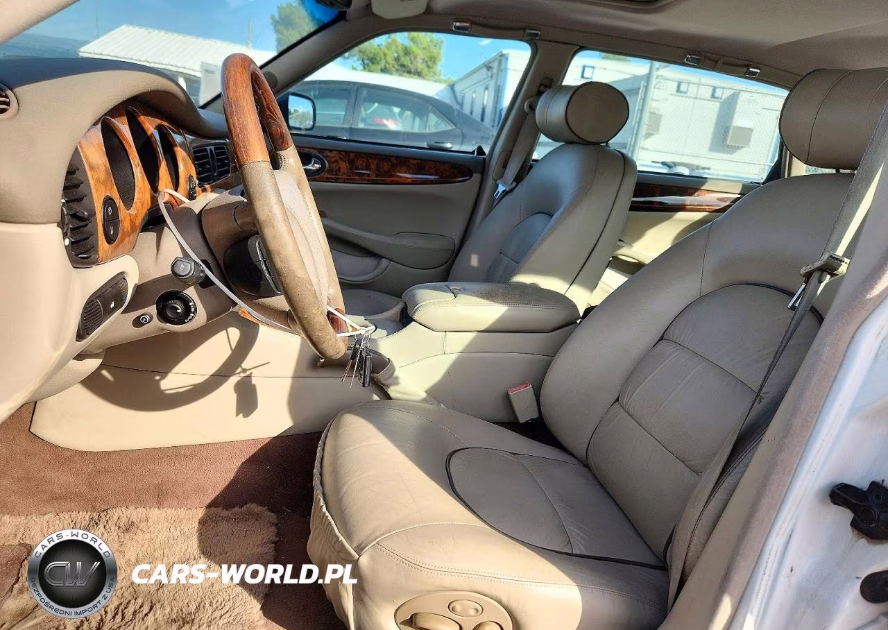 2000 Jaguar Vandenplas Majestic VIN:SAJDA24C4YLF14740 - 7