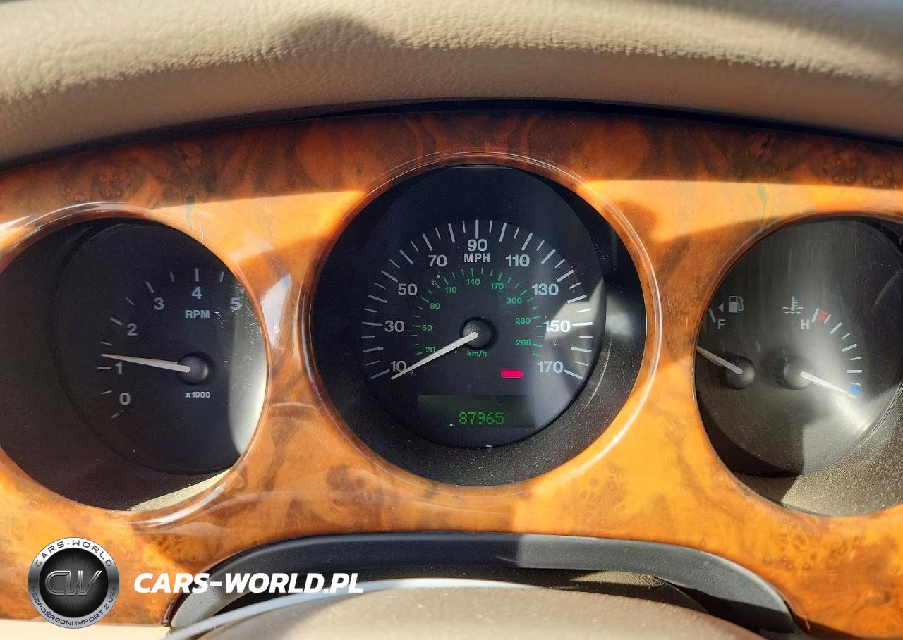 2000 Jaguar Vandenplas Majestic VIN:SAJDA24C4YLF14740 - 9