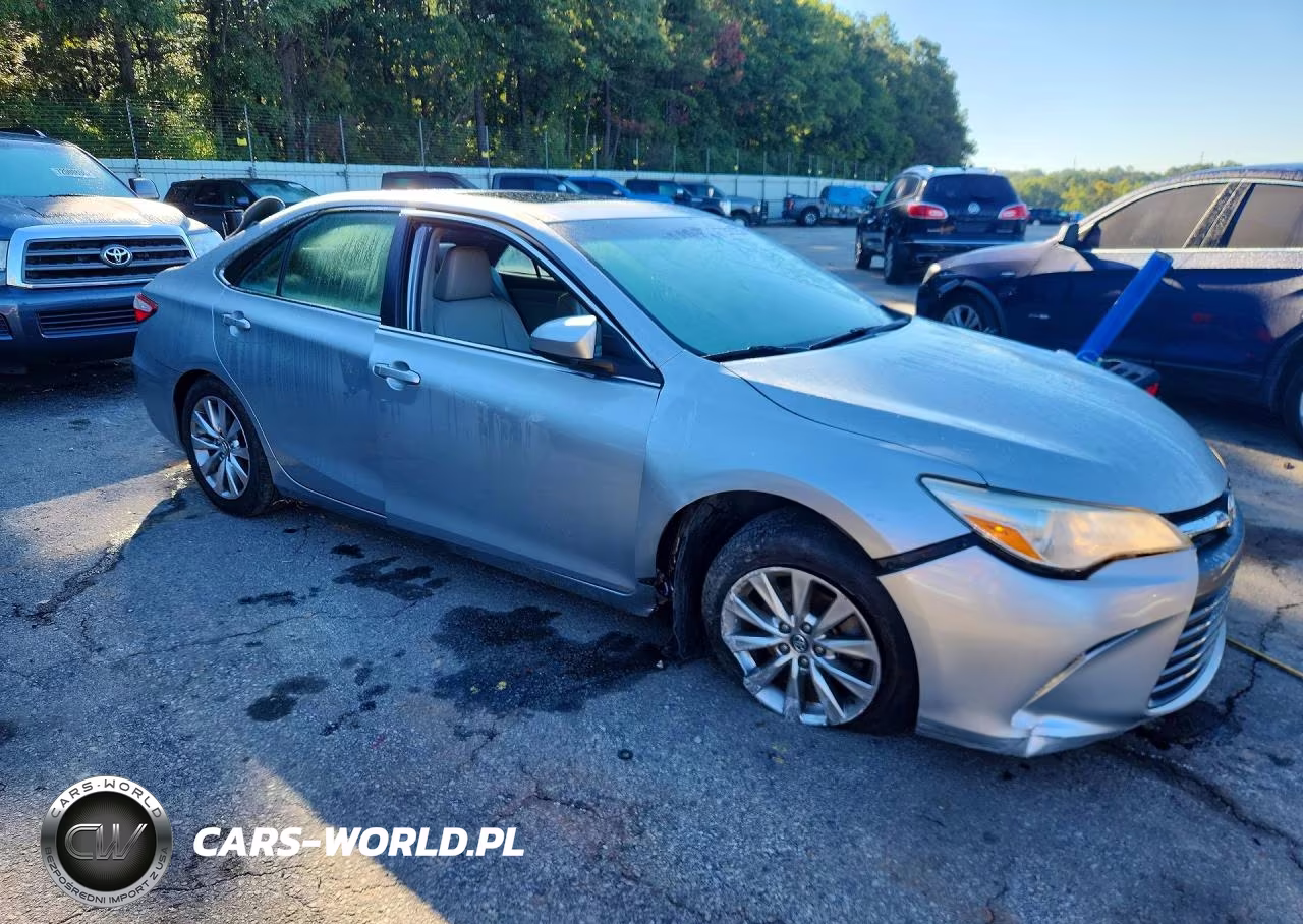 2017 Toyota Camry Xle VIN:4T1BF1FK9HU807073 - 4