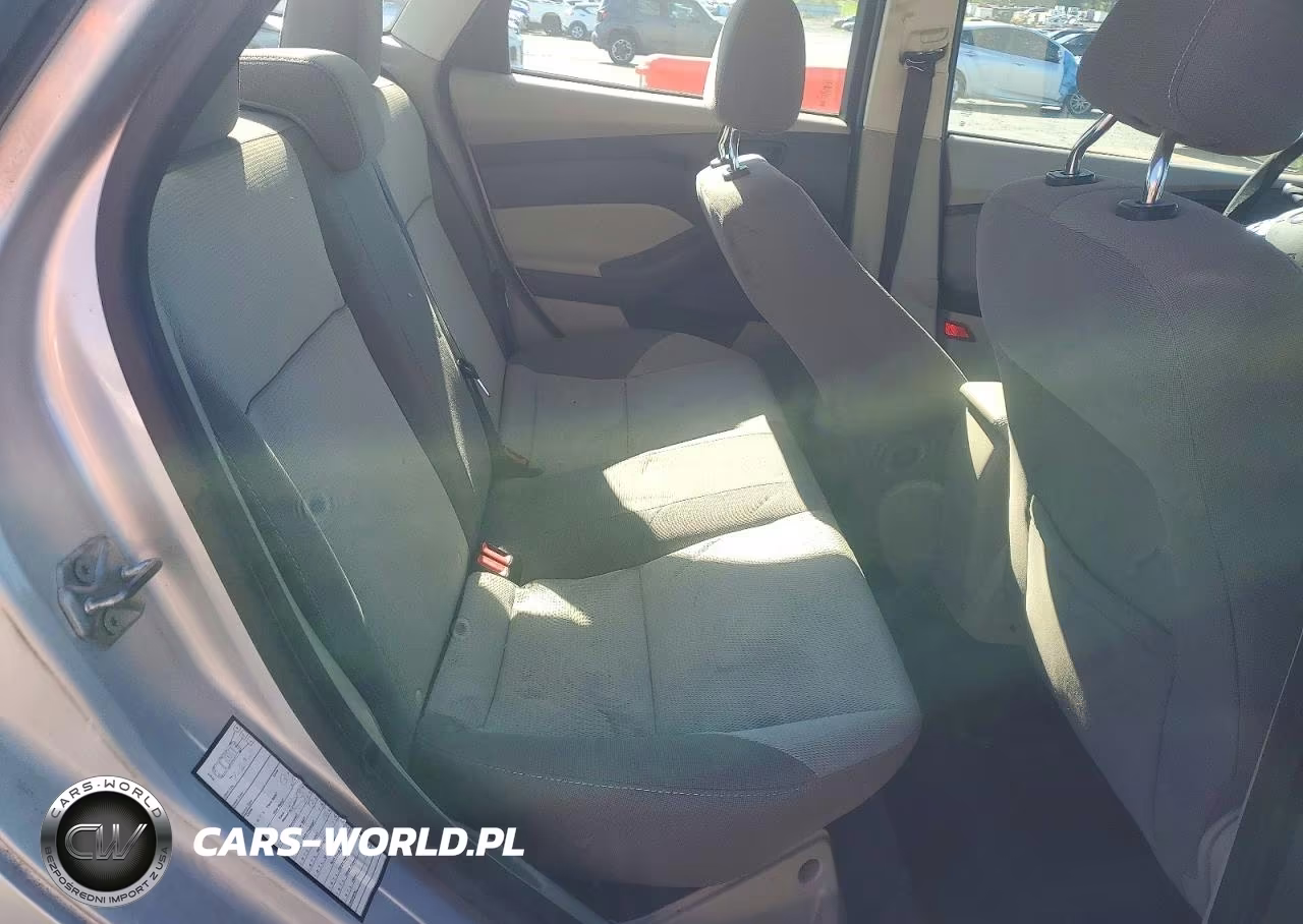 2012 Ford Focus Se VIN:1FAHP3F28CL197999 - 10