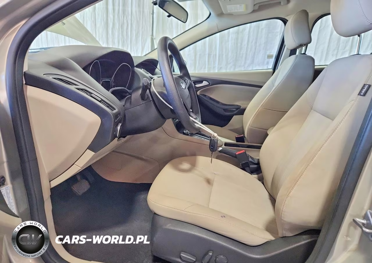 2016 Ford Focus Se VIN:1FADP3K22GL309111 - 7