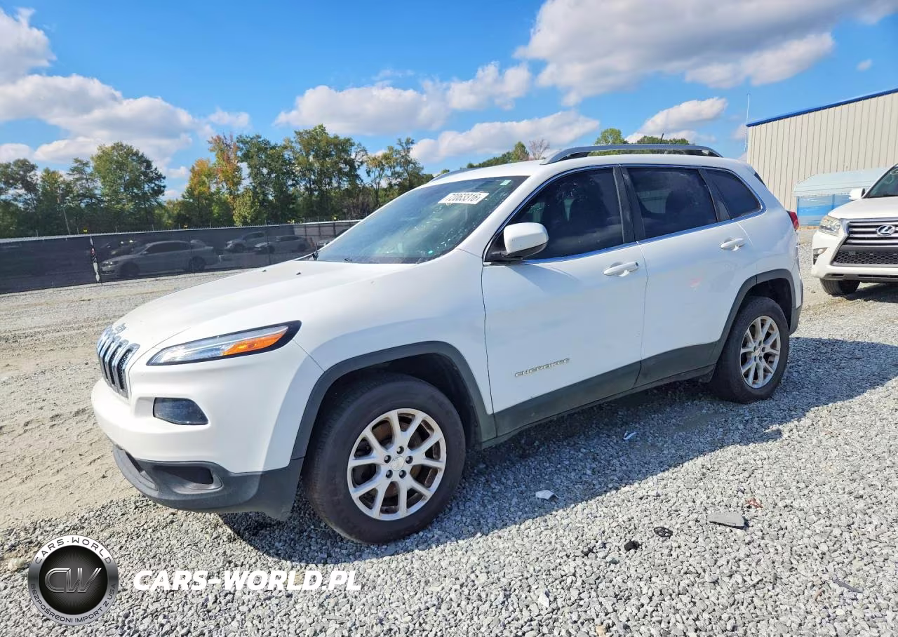 2018 Jeep Cherokee Latitude VIN:1C4PJMCB4JD610106 - 1