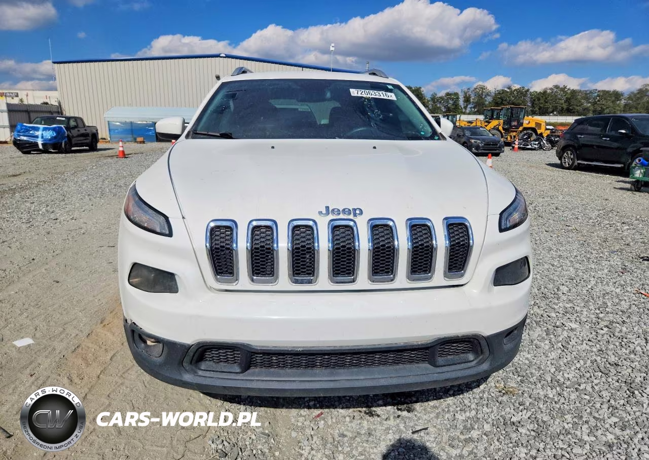2018 Jeep Cherokee Latitude VIN:1C4PJMCB4JD610106 - 5