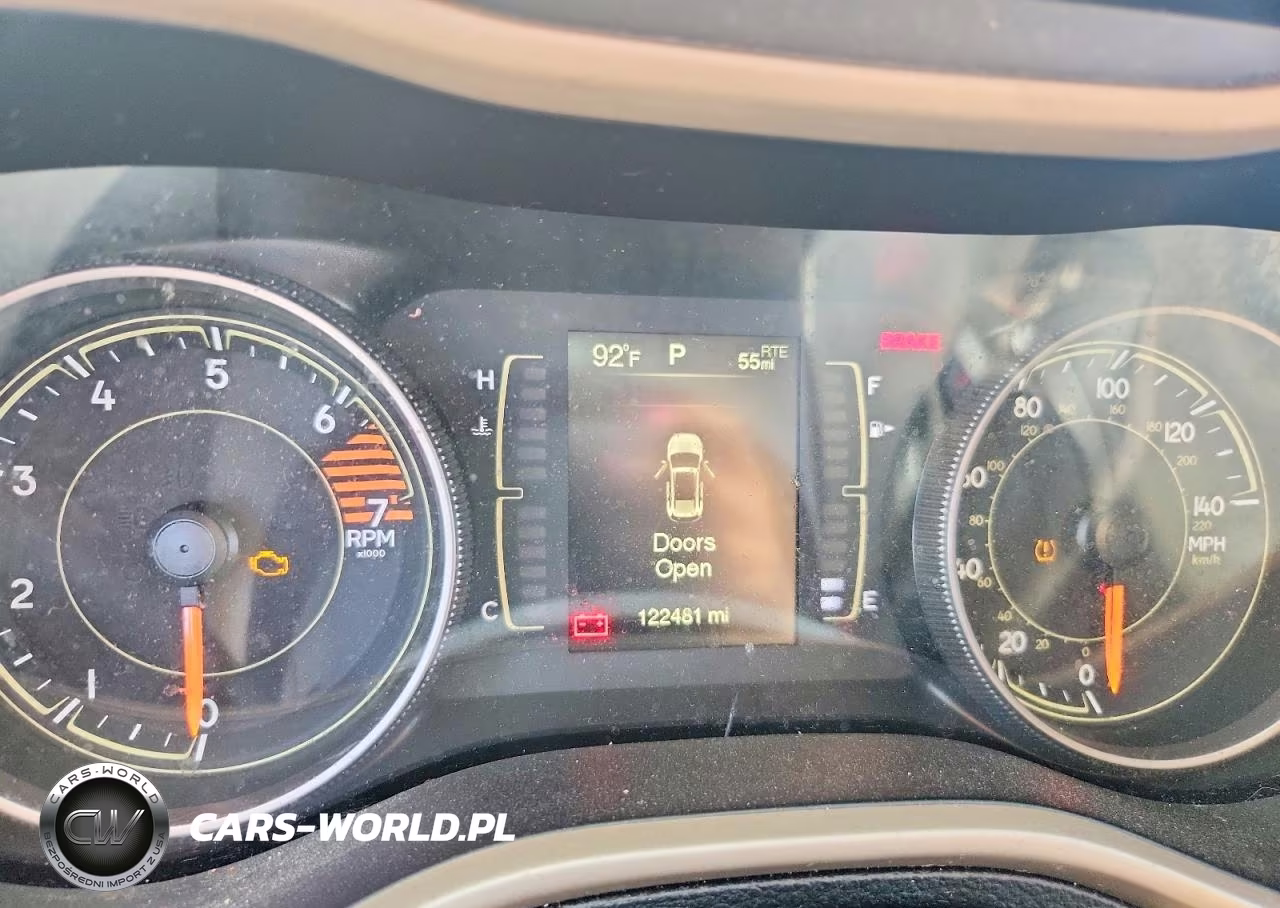 2018 Jeep Cherokee Latitude VIN:1C4PJMCB4JD610106 - 9
