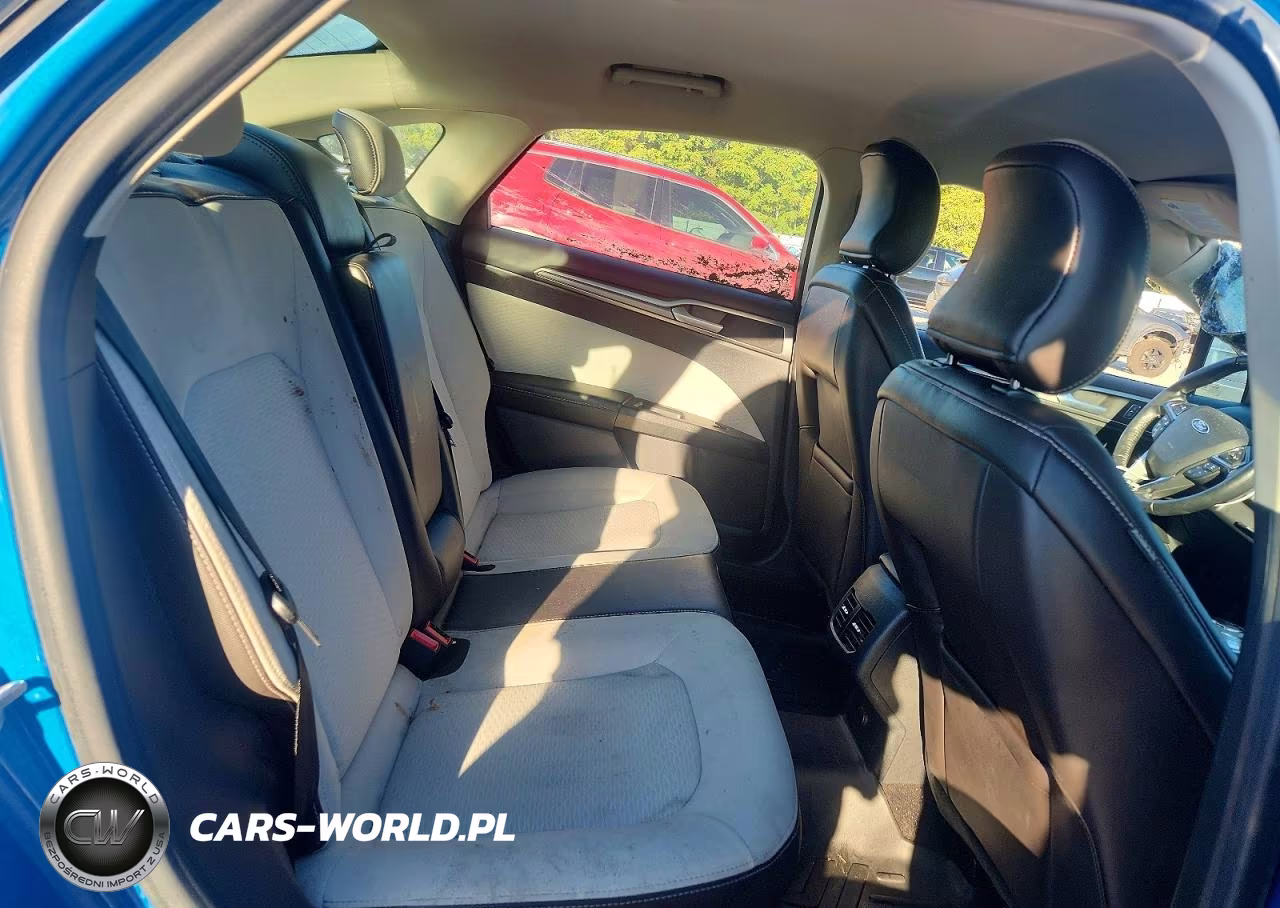 2019 Ford Fusion Se VIN:3FA6P0HD2KR276489 - 10