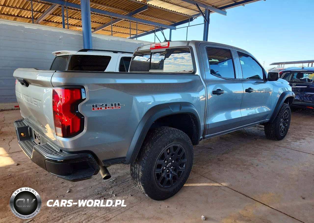 2024 Chevrolet Colorado Trail Boss VIN:1GCPTEEK4R1300614 - 3