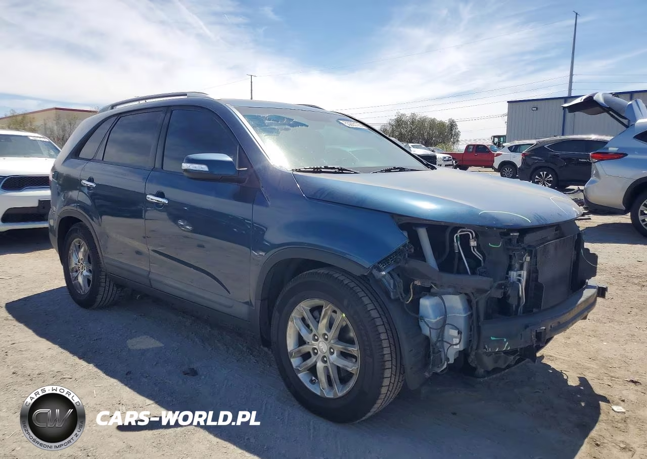 2015 Kia Sorento Lx VIN:5XYKT4A69FG599915 - 4