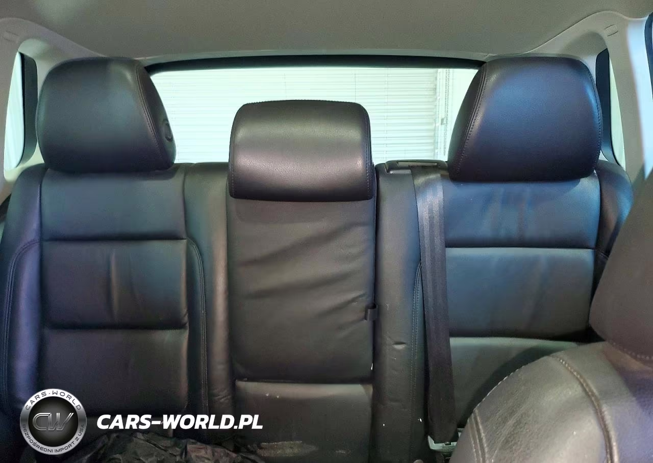 2017 Volkswagen Tiguan Sport VIN:WVGUV7AX8HK014831 - 10