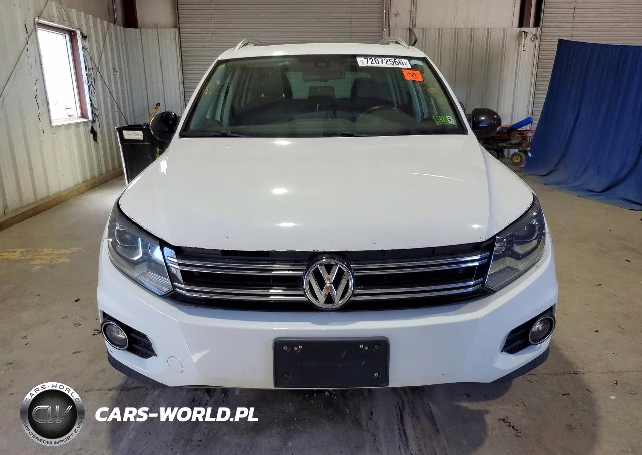 2017 Volkswagen Tiguan Sport VIN:WVGUV7AX8HK014831 - 5
