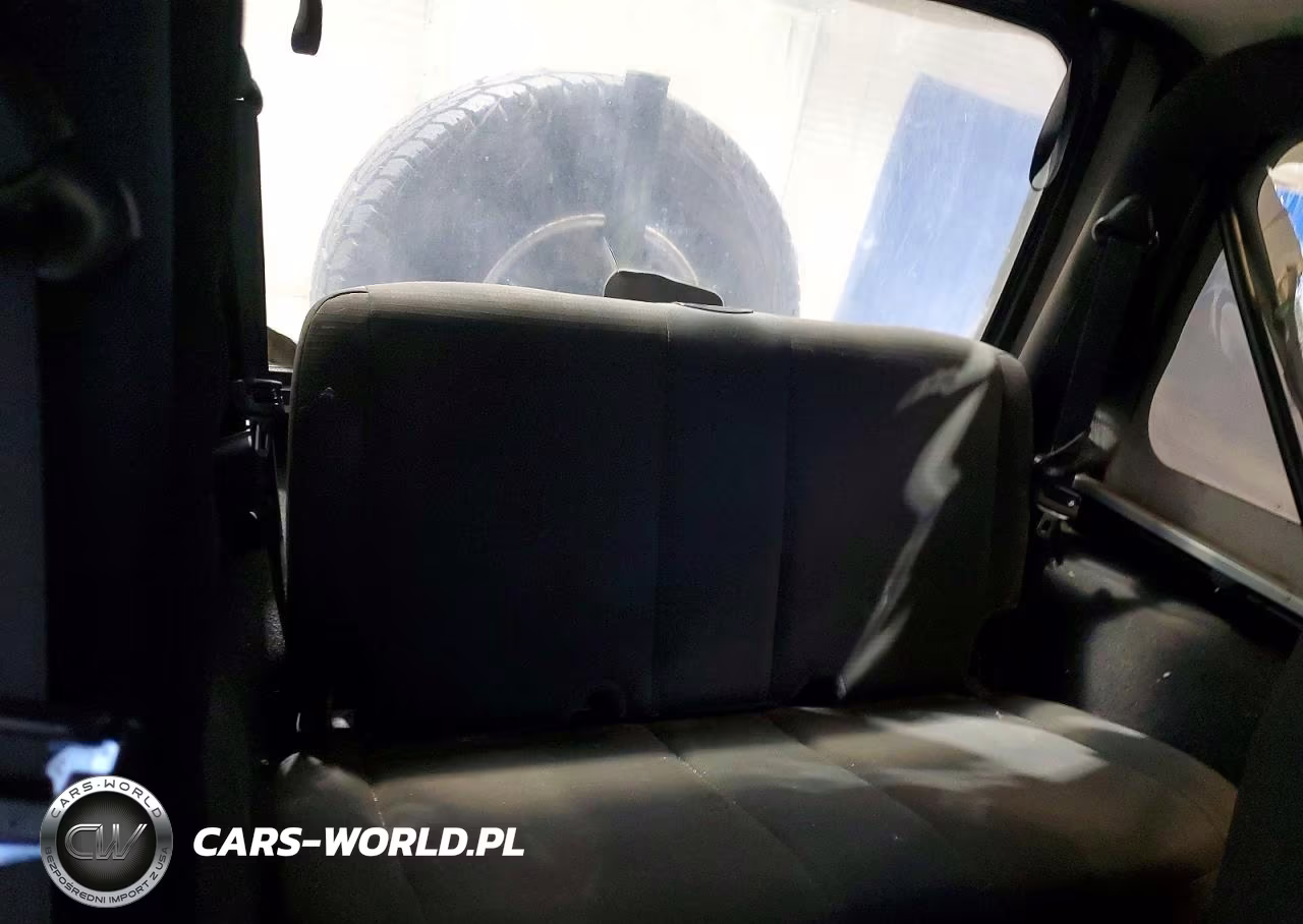 2006 Jeep Wrangler X VIN:1J4FA39S66P742619 - 10