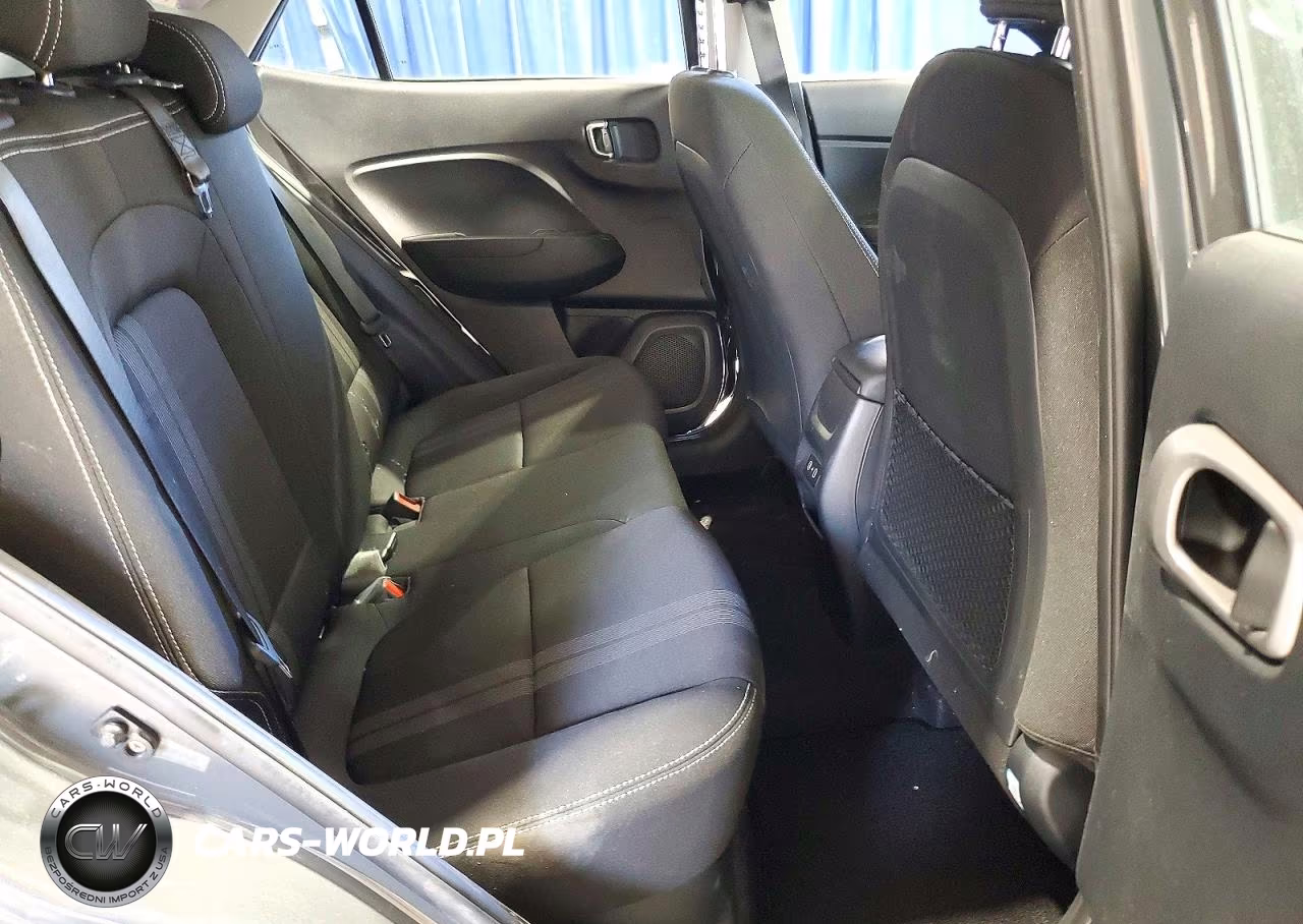 2025 Hyundai Venue Sel VIN:KMHRC8A37SU372772 - 10