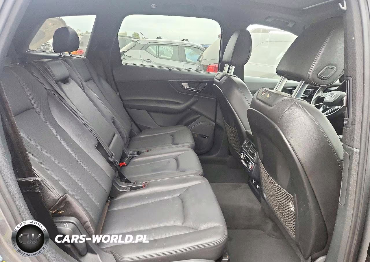 2018 Audi Q7 Prestige VIN:WA1VAAF79JD006168 - 10