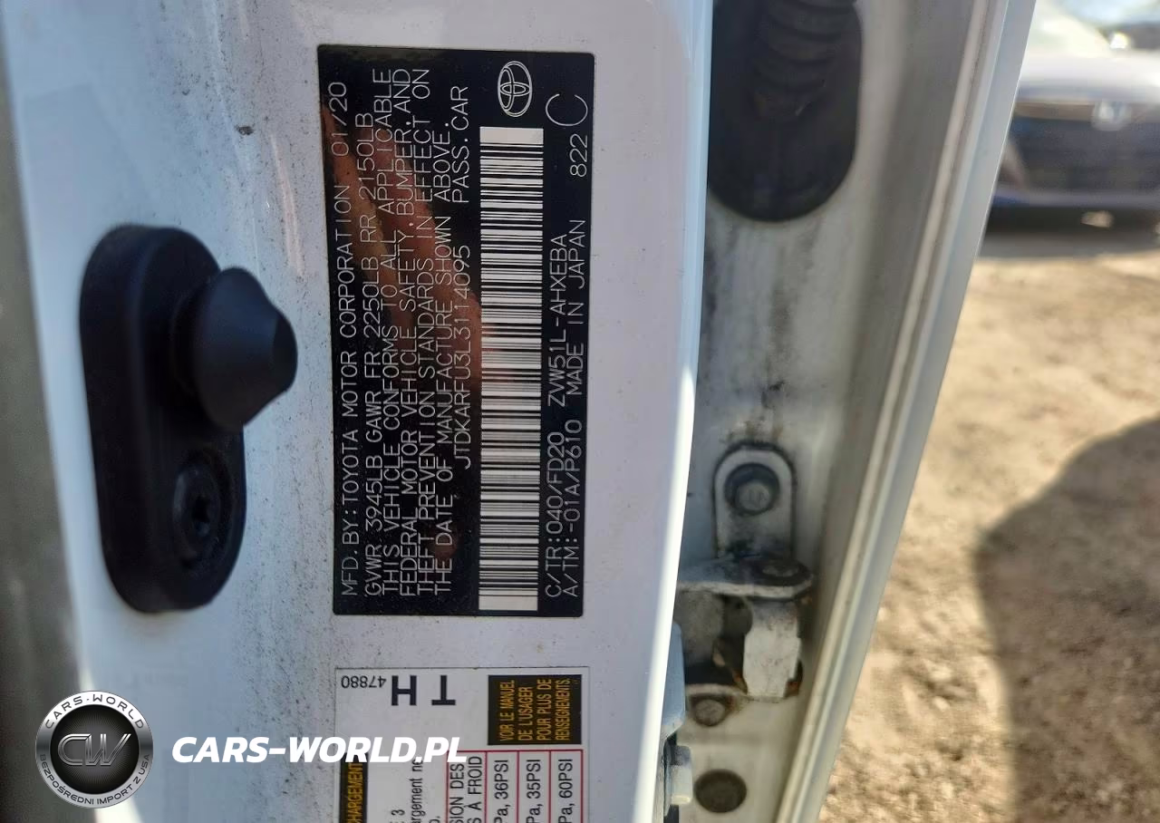 2020 Toyota Prius Le VIN:JTDKARFU3L3114095 - 12