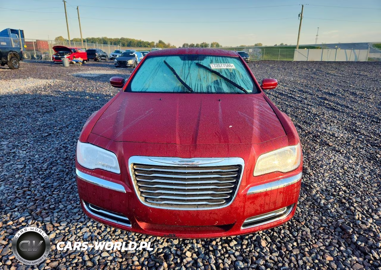 2012 Chrysler 300 VIN:2C3CCAAG0CH165492 - 5