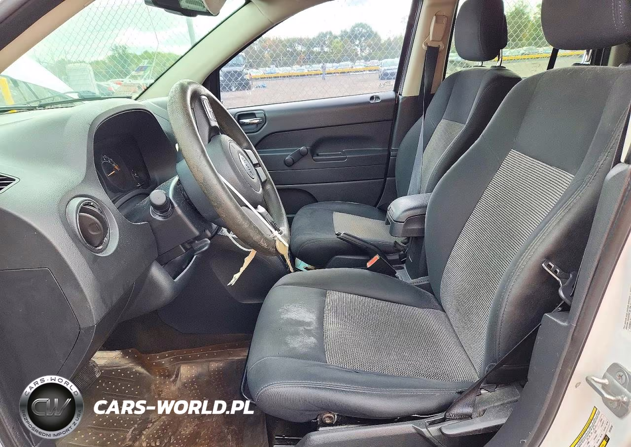 2014 Jeep Compass Sport VIN:1C4NJCBB0ED726167 - 7