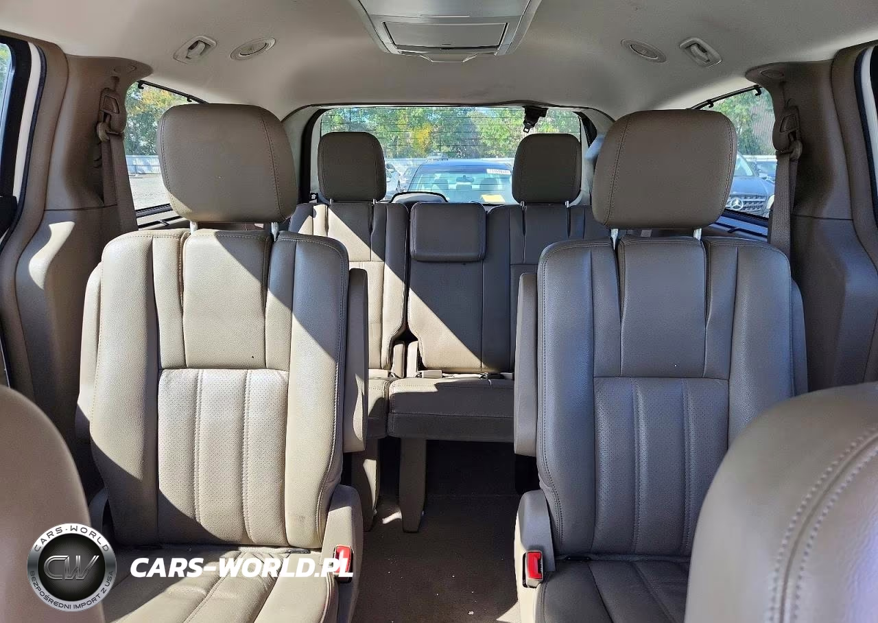 2011 Chrysler Town & Country Touring L VIN:2A4RR8DG1BR781228 - 10