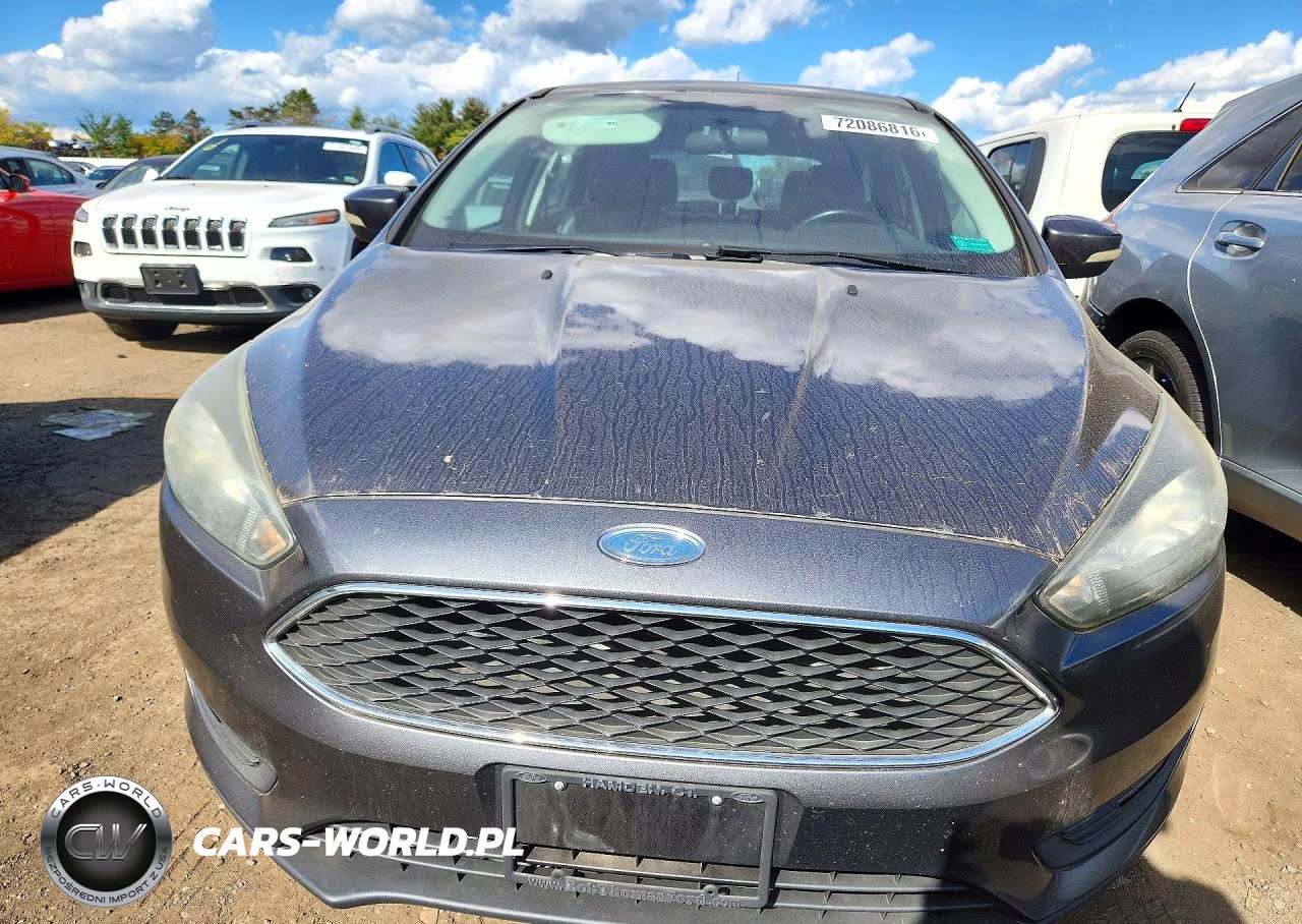 2016 Ford Focus Se VIN:1FADP3K29GL332935 - 5