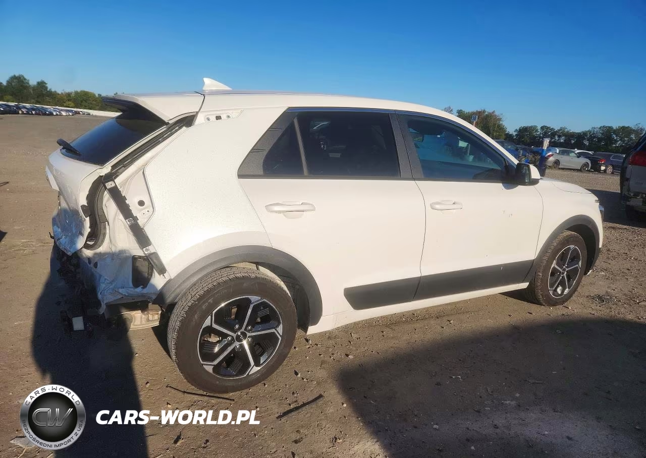 2026 Kia Niro Lx VIN:KNDCP3LE4T5320463 - 3