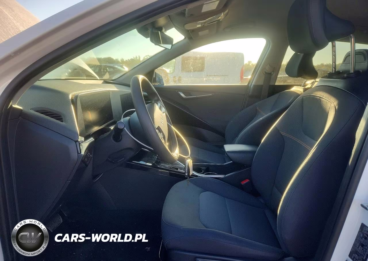 2026 Kia Niro Lx VIN:KNDCP3LE4T5320463 - 7