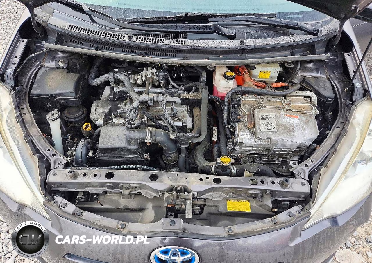 2012 Toyota Prius C Three VIN:JTDKDTB34C1513143 - 11