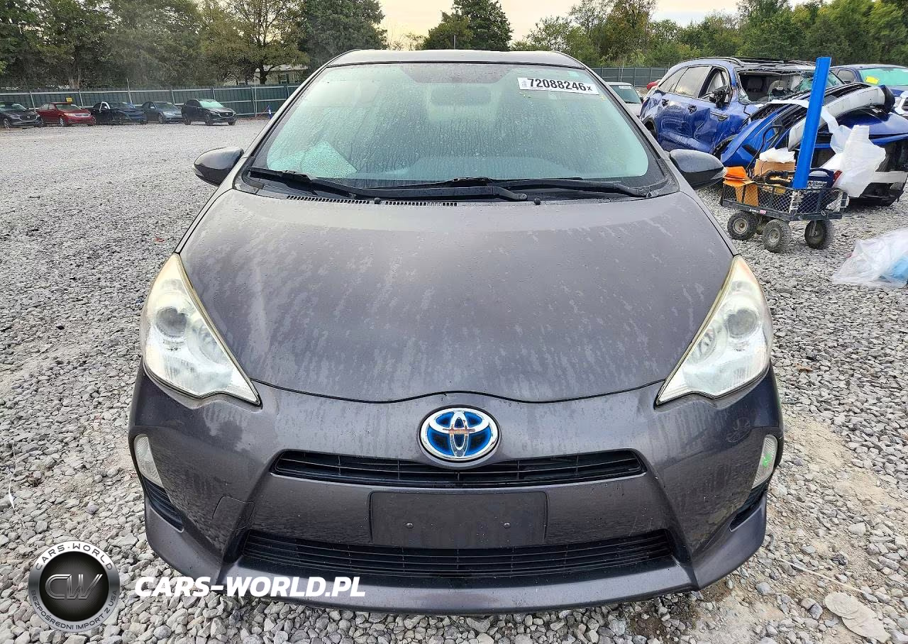 2012 Toyota Prius C Three VIN:JTDKDTB34C1513143 - 5