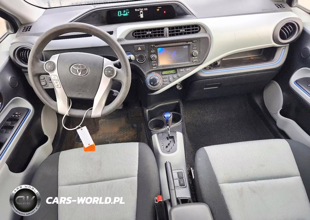 2012 Toyota Prius C Three VIN:JTDKDTB34C1513143 - 8