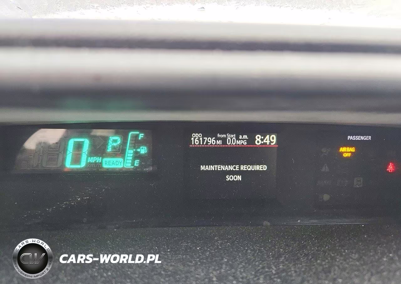 2012 Toyota Prius C Three VIN:JTDKDTB34C1513143 - 9