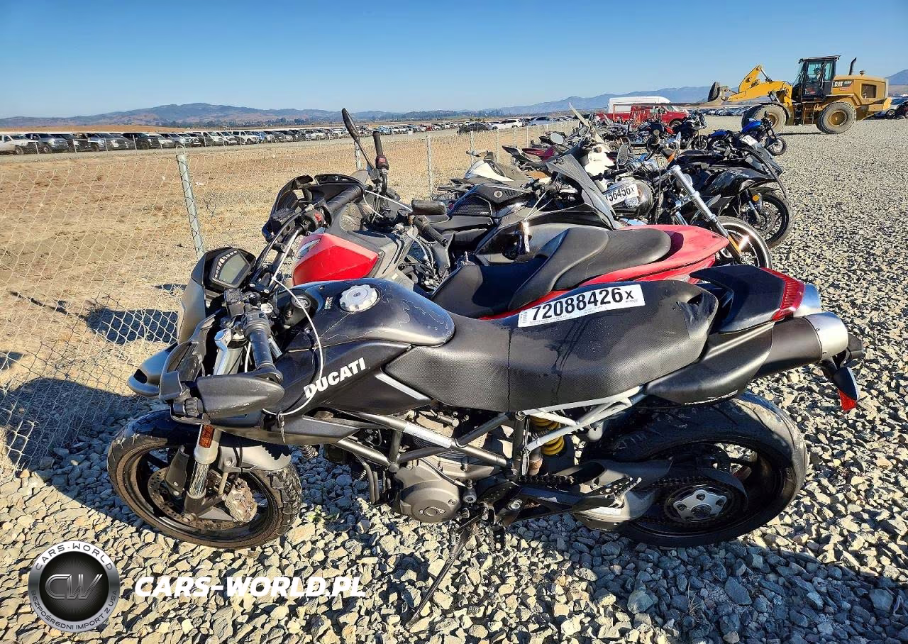 2010 Ducati Hypermotard 796 VIN:ZDM1YAAN7AB014453 - 3