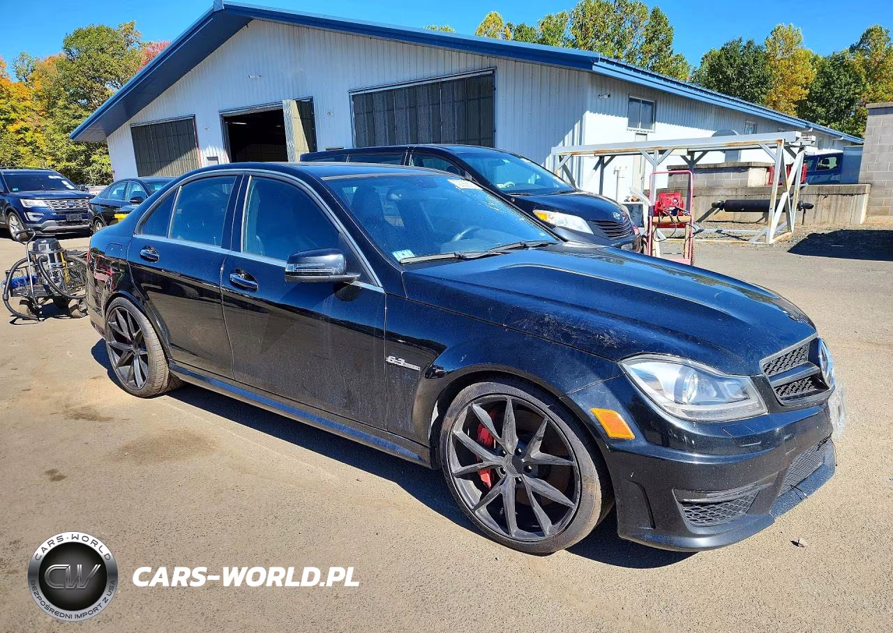 2013 Mercedes-Benz C 63 Amg VIN:WDDGF7HB6DA744302 - 4