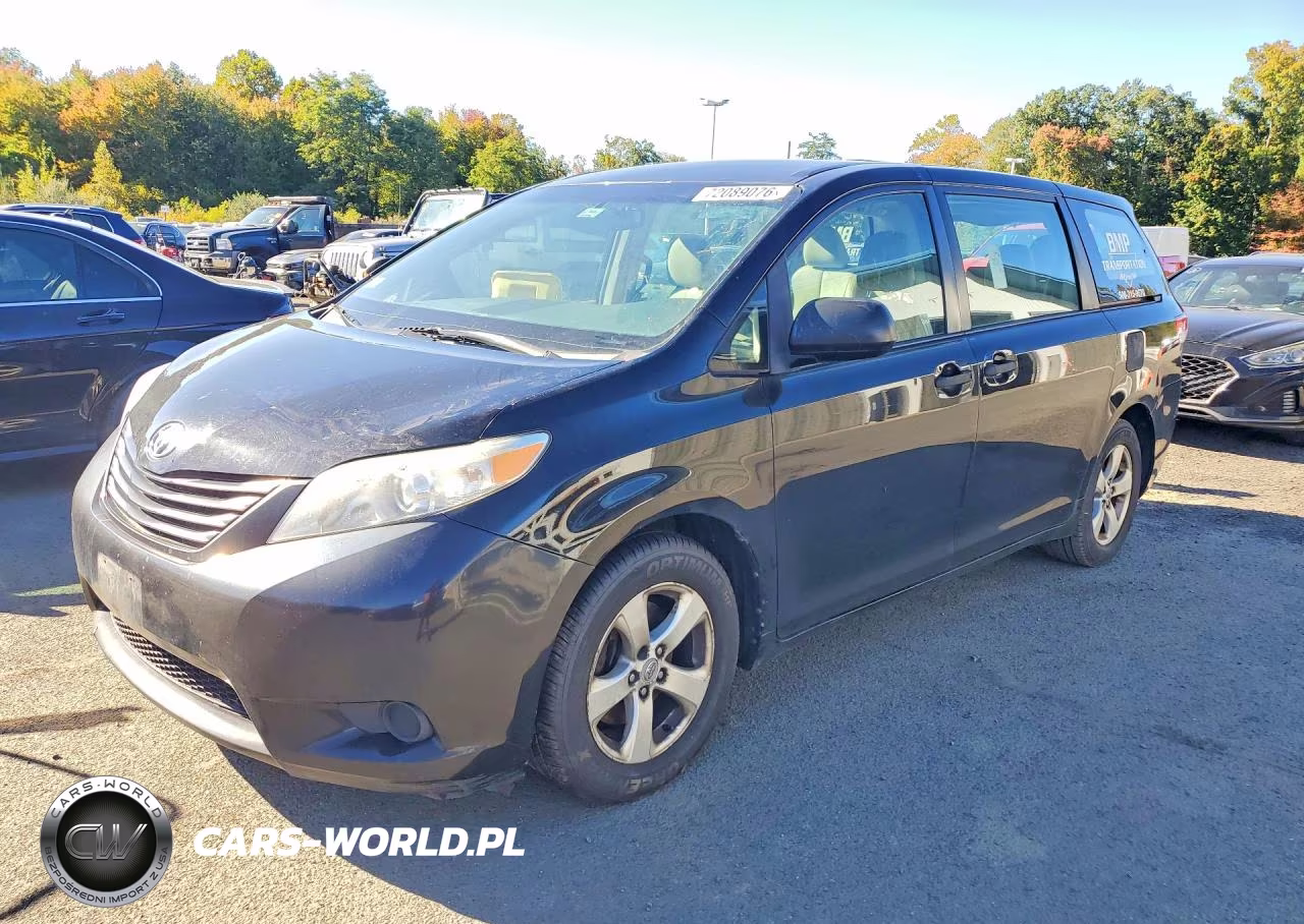 2011 Toyota Sienna Base 7-Passenger – zdjęcie 1 z 13